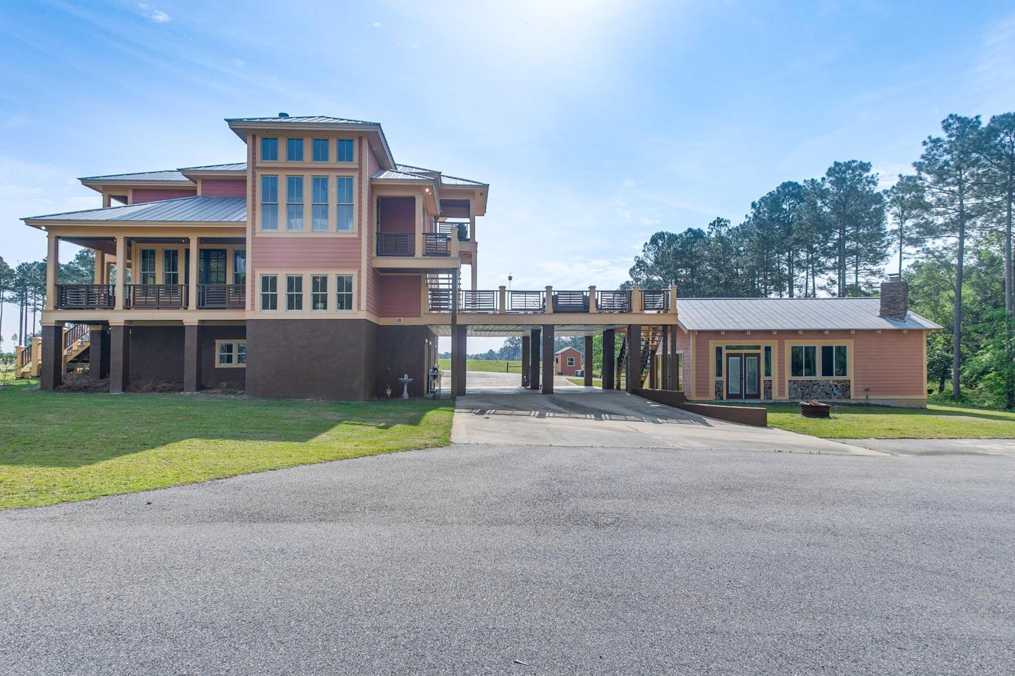 Secluded Home With Deck - Near Downtown Fitzgerald! Exterior foto